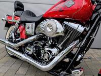 HARLEY-DAVIDSON Dyna