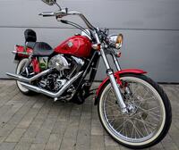 HARLEY-DAVIDSON Dyna