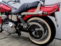 HARLEY-DAVIDSON Dyna