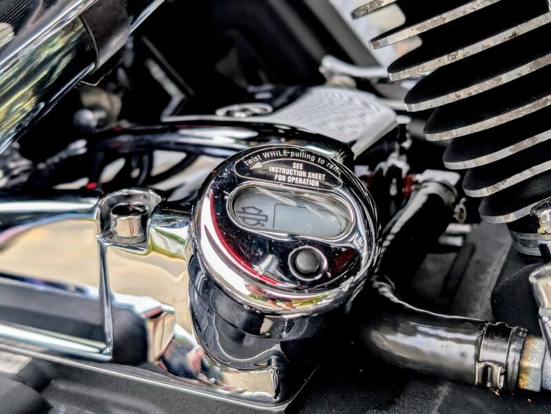 HARLEY-DAVIDSON Dyna