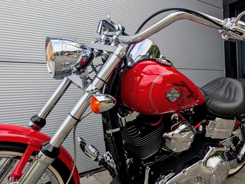 HARLEY-DAVIDSON Dyna