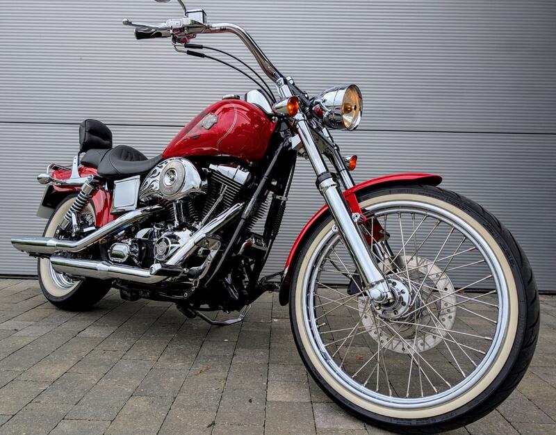 HARLEY-DAVIDSON Dyna
