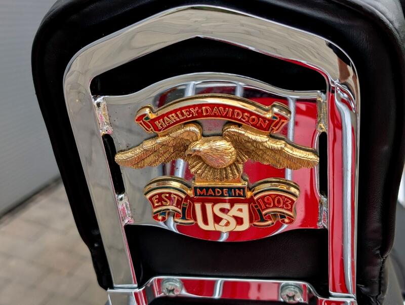 HARLEY-DAVIDSON Dyna