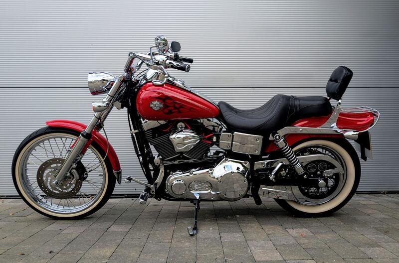 HARLEY-DAVIDSON Dyna