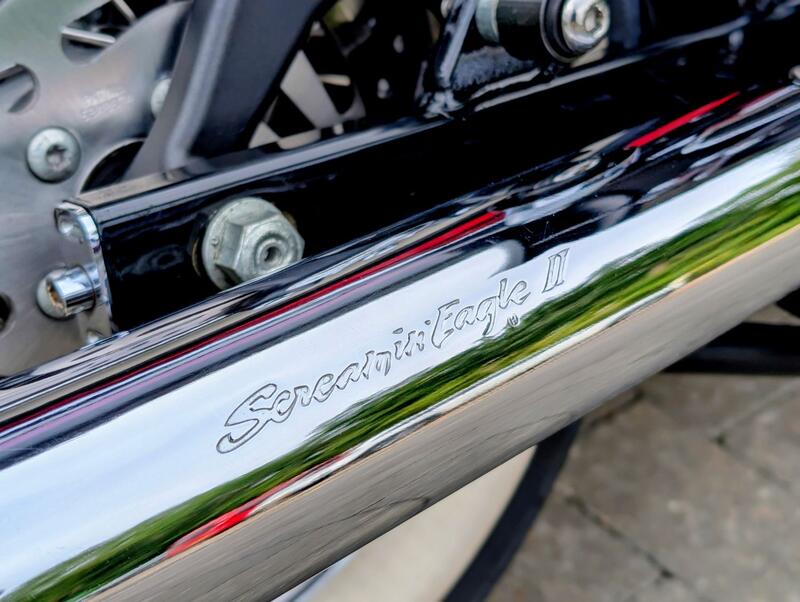 HARLEY-DAVIDSON Dyna