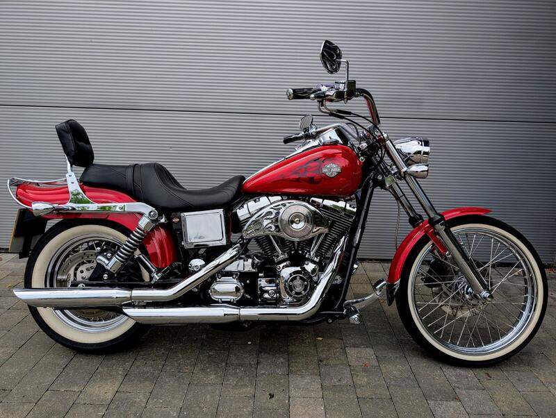 HARLEY-DAVIDSON Dyna