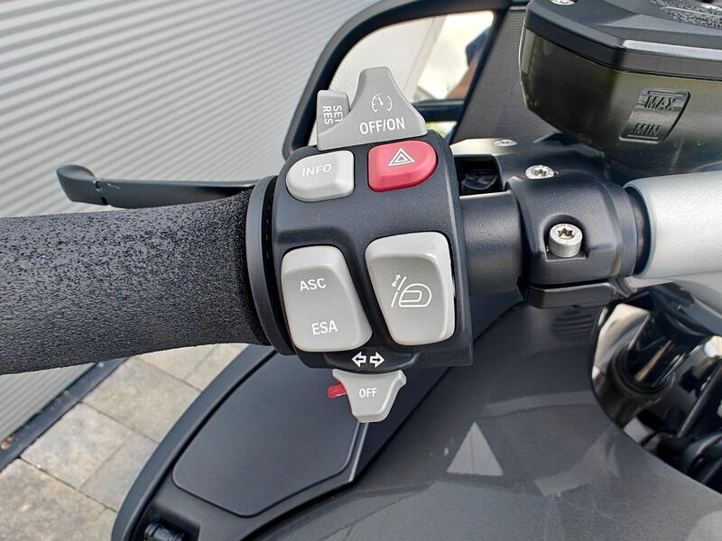 BMW R1200RT