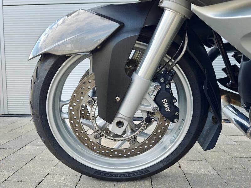 BMW R1200RT