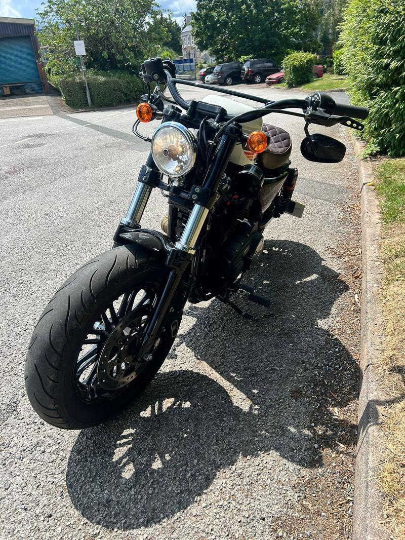 HARLEY-DAVIDSON Sportster