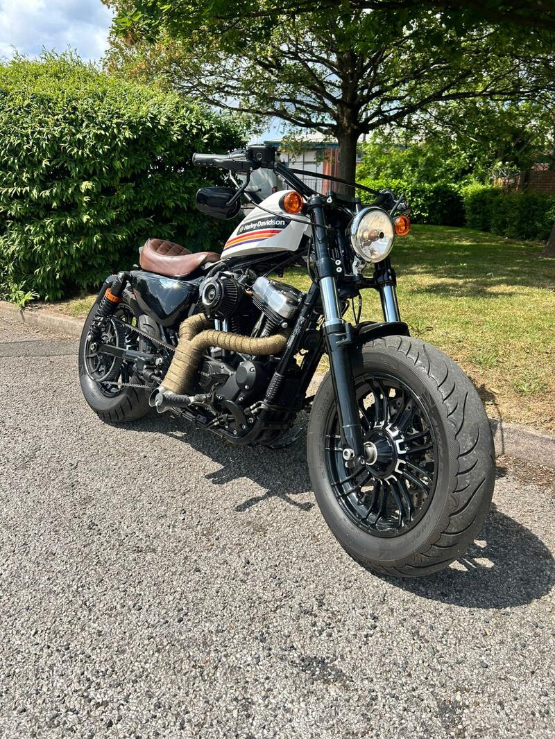 HARLEY-DAVIDSON Sportster