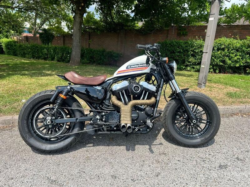 HARLEY-DAVIDSON Sportster
