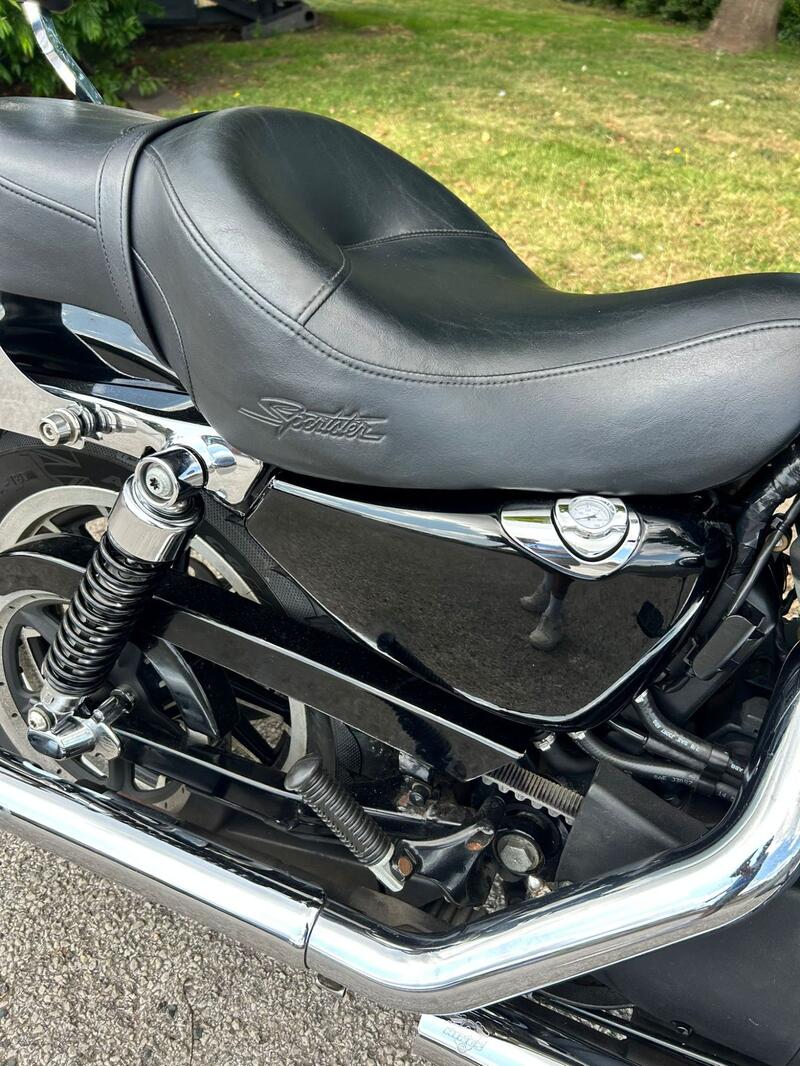 HARLEY-DAVIDSON Sportster