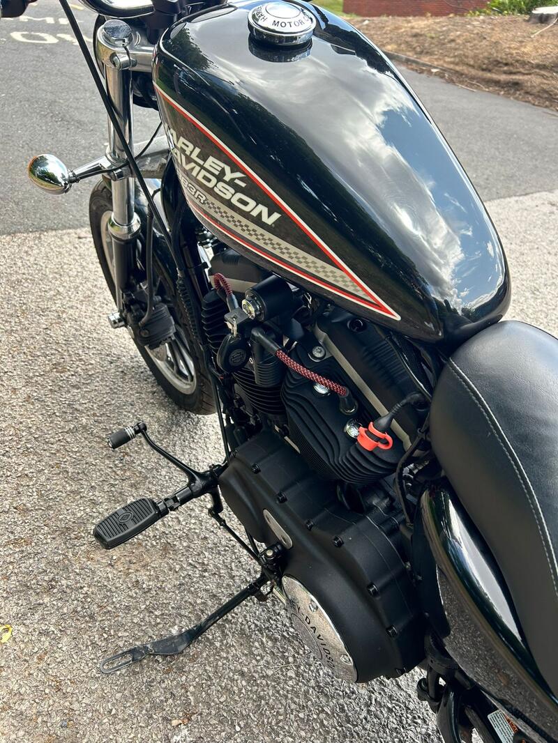 HARLEY-DAVIDSON Sportster
