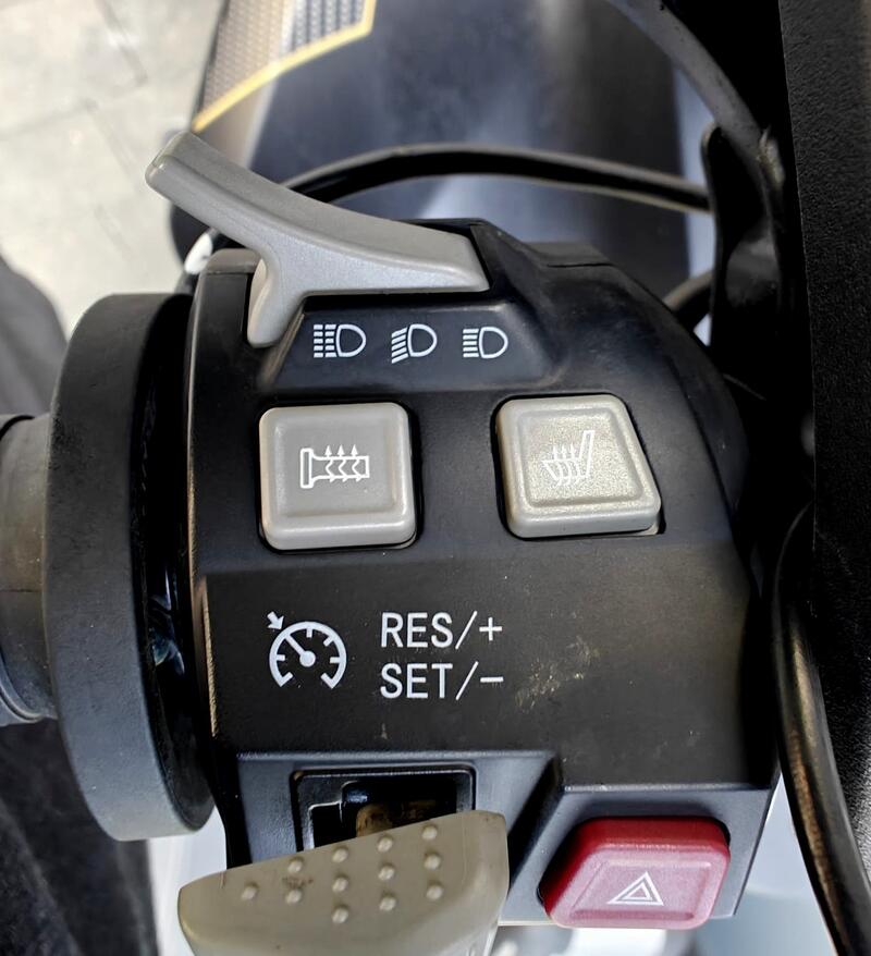 VOGE 900DSX