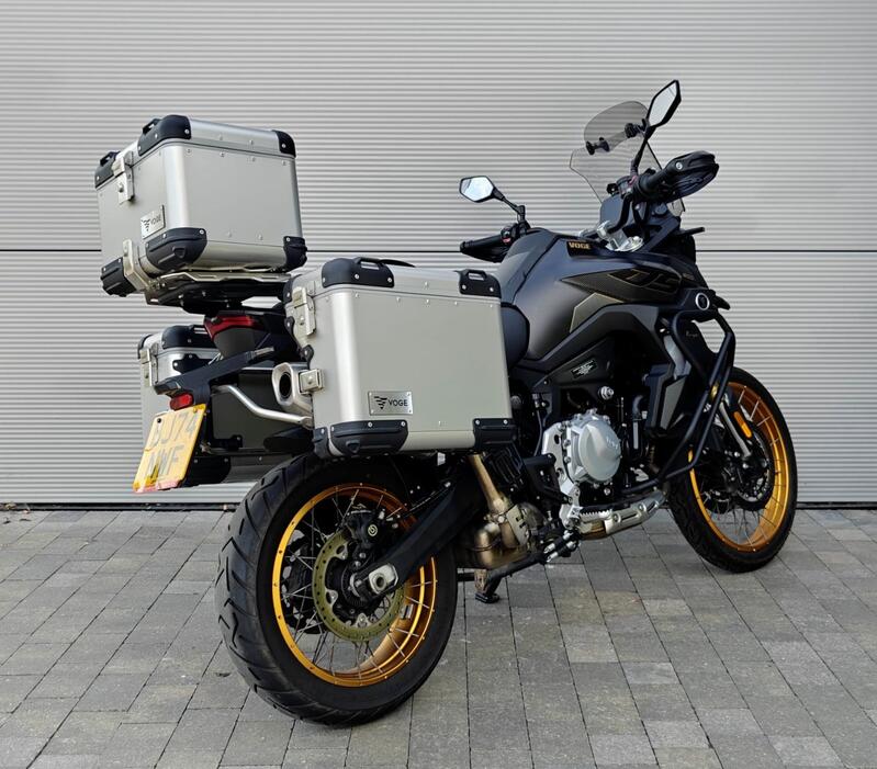 VOGE 900DSX