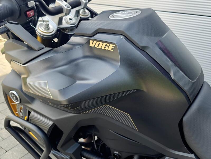 VOGE 900DSX
