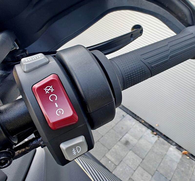 VOGE 900DSX