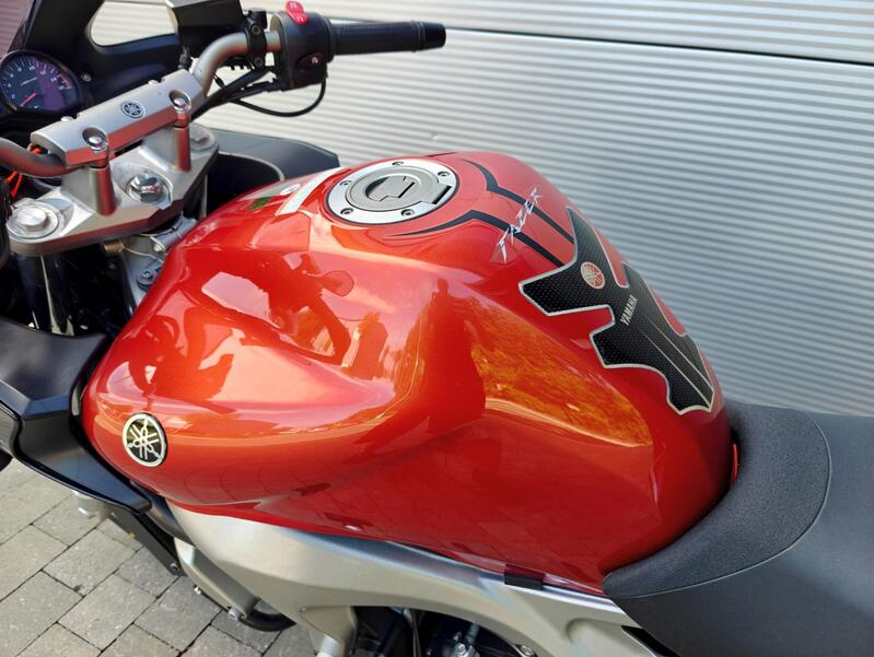 YAMAHA FZ6 Fazer