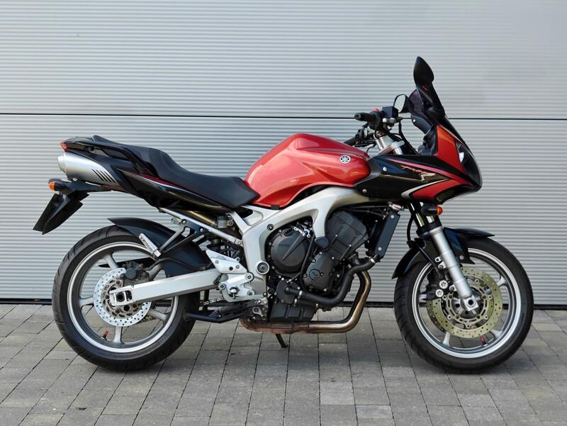 YAMAHA FZ6 Fazer