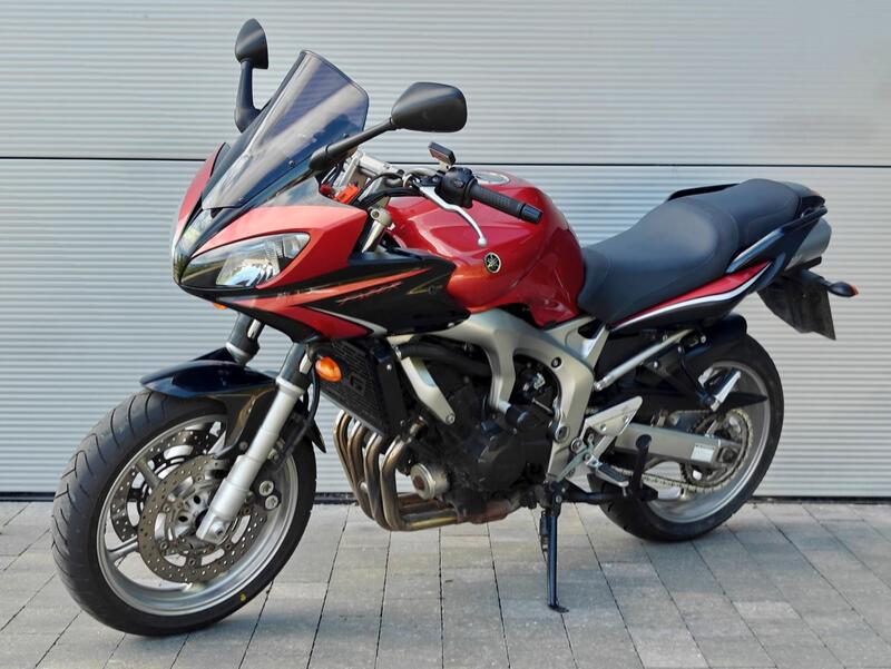 YAMAHA FZ6 Fazer