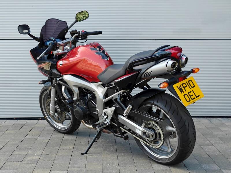 YAMAHA FZ6 Fazer