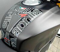 APRILIA Tuono 1100 V4