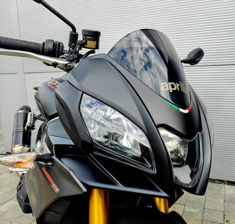 APRILIA Tuono 1100 V4