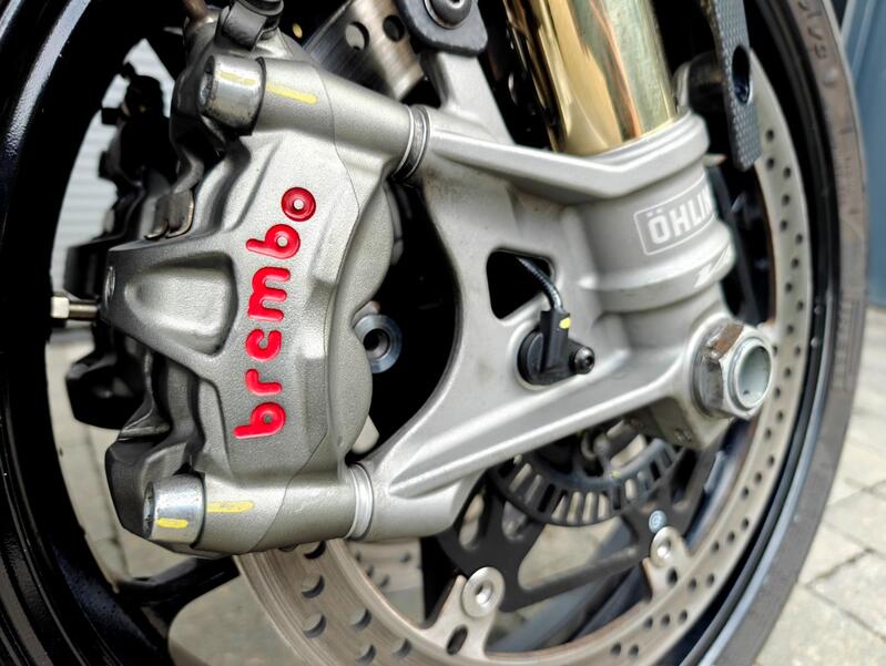 APRILIA Tuono 1100 V4
