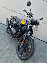 ROYAL ENFIELD INTERCEPTOR