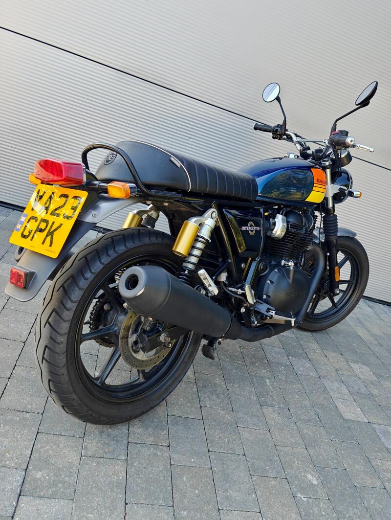 ROYAL ENFIELD INTERCEPTOR