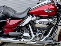 HARLEY-DAVIDSON Touring