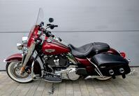 HARLEY-DAVIDSON Touring