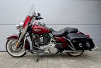HARLEY-DAVIDSON Touring
