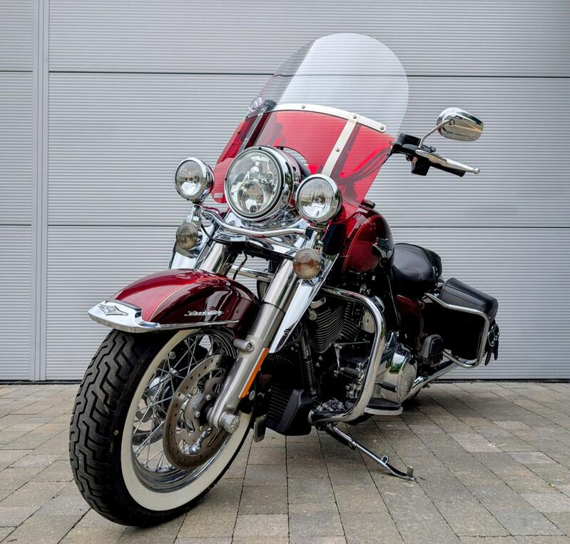 HARLEY-DAVIDSON Touring
