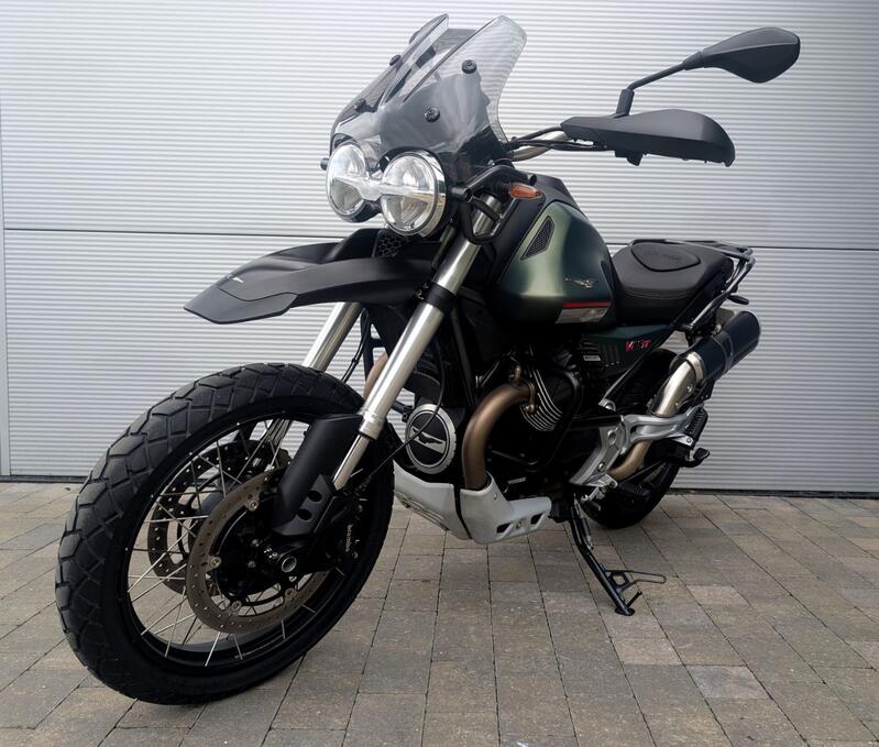 MOTO GUZZI V85