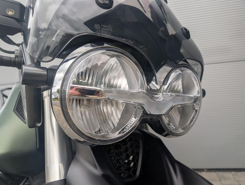 MOTO GUZZI V85