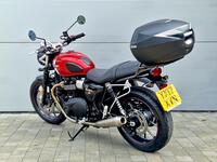 TRIUMPH Street Twin