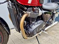 TRIUMPH Street Twin