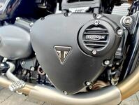 TRIUMPH Street Twin