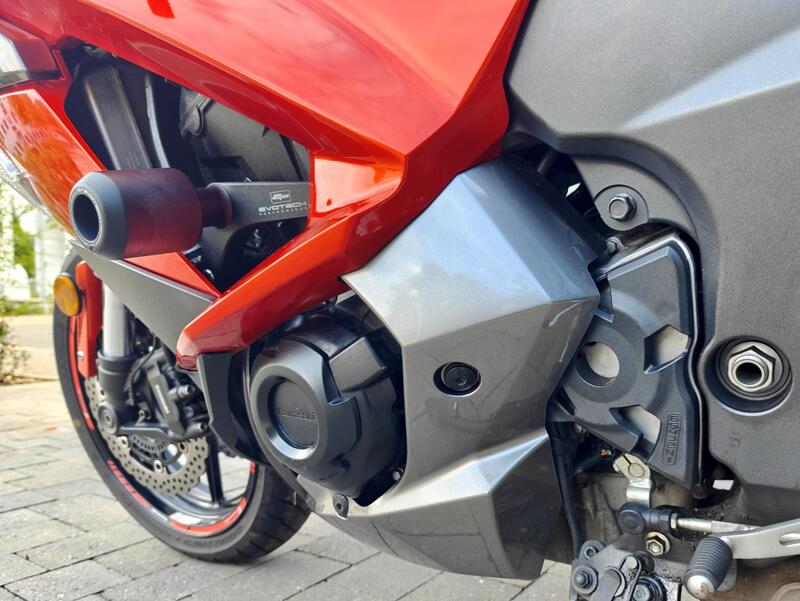 KAWASAKI Z1000SX