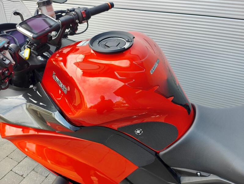KAWASAKI Z1000SX