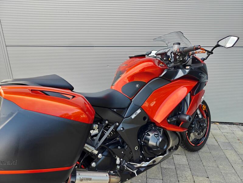 KAWASAKI Z1000SX
