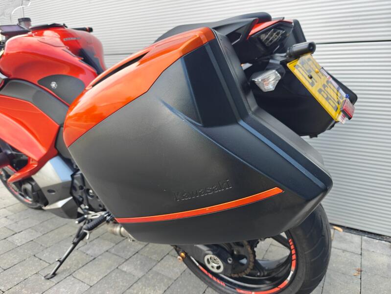 KAWASAKI Z1000SX