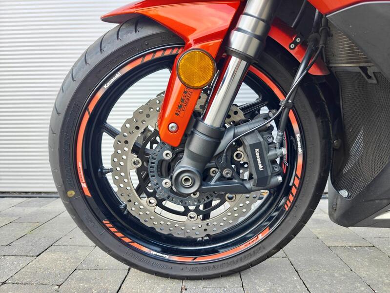 KAWASAKI Z1000SX