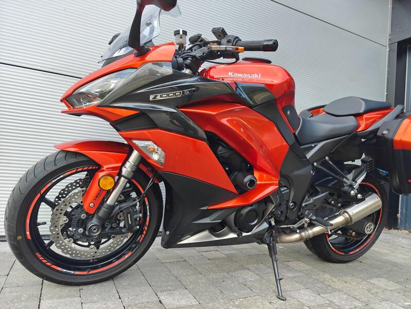 KAWASAKI Z1000SX