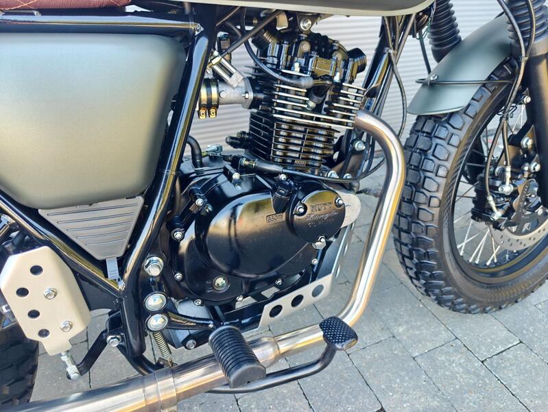 MUTT MASTIFF 125