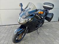 TRIUMPH SPRINT ST 1050
