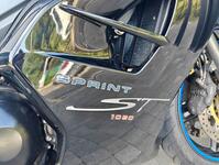 TRIUMPH SPRINT ST 1050