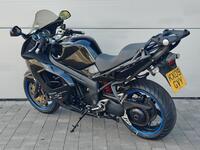 TRIUMPH SPRINT ST 1050