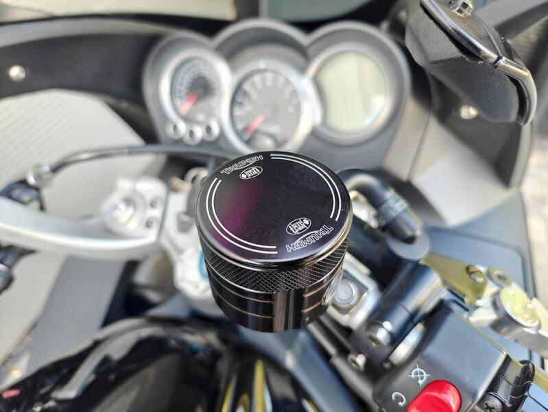 TRIUMPH SPRINT ST 1050